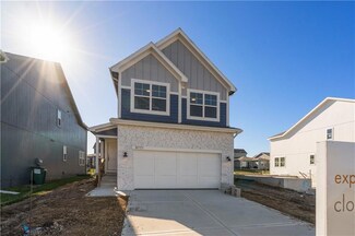 8725 SW Brickell Dr, Blue Springs, MO 64064