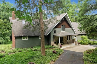 9706 Sylvan Dr, Janesville, IA 50647