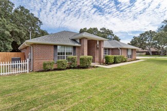 7272 Manatee St, Navarre, FL 32566