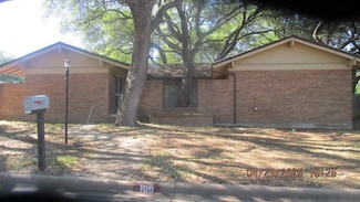 100 Lakeview Ct, Brownwood, TX 76801