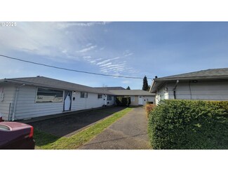 217 S Knott St, Canby, OR 97013