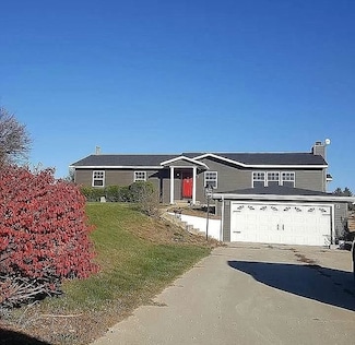 9263 N Columbine Rd, Forreston, IL 61030