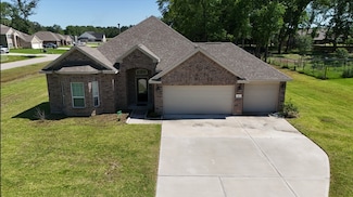 17 Road 6615, Dayton, TX 77535