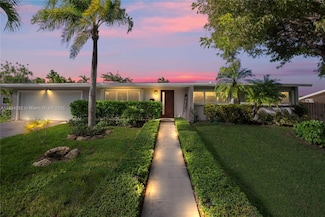 9355 SW 181st St, Palmetto Bay, FL 33157