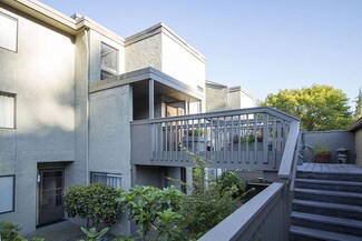 6708 Park Point Way NE, Seattle, WA 98115