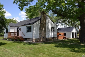 701 Elm St, Lyndon, KS 66451