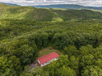 576 Cook Ln, Covington, VA 24426