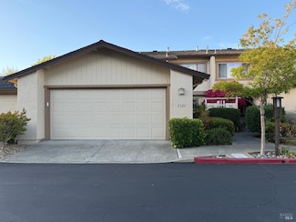 1121 Grove Cir, Benicia, CA 94510