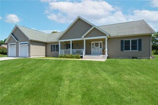 45 Wyatt Rd, Middletown, RI 02842