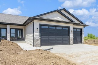 1028 Highland Trail, Solon, IA 52333