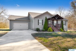 39 Sparks Creek Dr, Arab, AL 35016