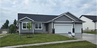 6261 Cope Dr, Marion, IA 52302