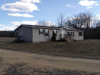 932 Melugins Grove Rd, Compton, IL 61318