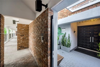 1558 NE Quayside Terrace Unit D10, Miami, FL 33138