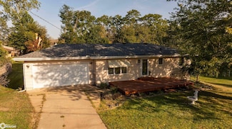 220 S Hazel St, Agency, IA 52530