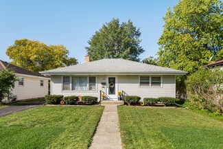 138 N Euclid Ave, Villa Park, IL 60181