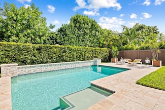 717 NE 22nd Dr, Wilton Manors, FL 33305