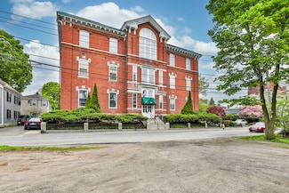35 Flint St Unit 209, Salem, MA 01970