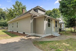 2118 Oliver St, South Bend, IN 46613