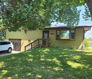 226 Crocus Ln, Monticello, MN 55362