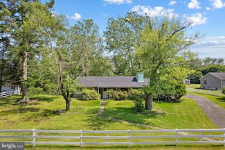 113 Leddon Ln, Blackwood, NJ 08012