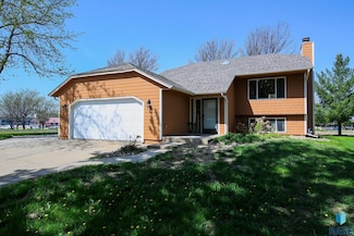 730 N Montgomery Ct, Sioux Falls, SD 57103