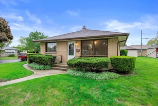 8305 W Ohio Ave, Milwaukee, WI 53219