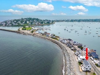 1092 Nantasket Ave, Hull, MA 02045