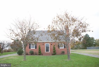 304 Center St, Fruitland, MD 21826