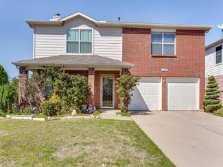 1729 White Feather Ln, Fort Worth, TX 76131