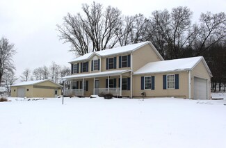 2990 Lincoln Lake Ave NE, Lowell, MI 49331