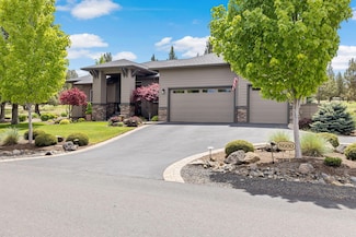 8600 Eagle Crest Blvd, Redmond, OR 97756