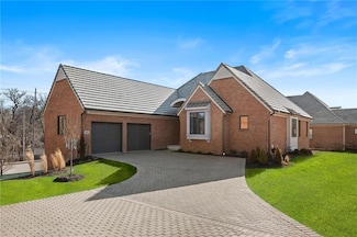 1901 W 114th St, Leawood, KS 66211