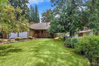 2106 Oak Rd, Lynnwood, WA 98087