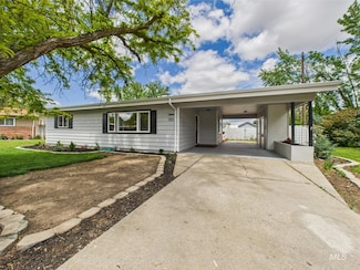 810 Terry Dr, Emmett, ID 83617