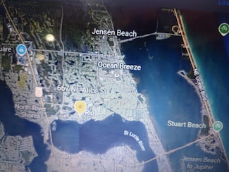 667 NE Alice St, Jensen Beach, FL 34957