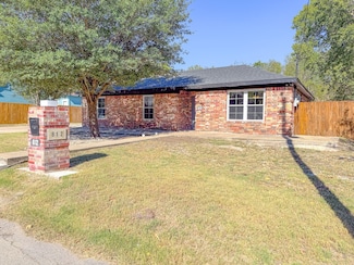 812 W 11th Ave, Corsicana, TX 75110