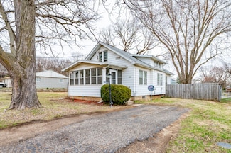 510 4th Ave, Dixon, IL 61021