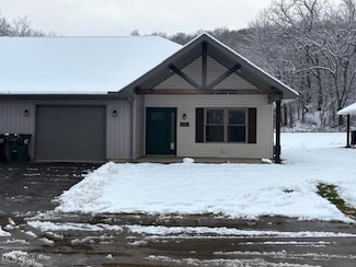 2729 Barnhill Rd SE, New Philadelphia, OH 44663