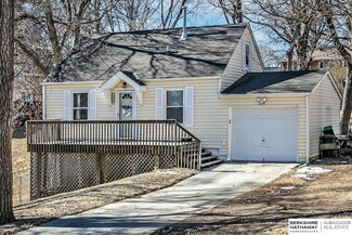 2516 N 67th St, Omaha, NE 68104