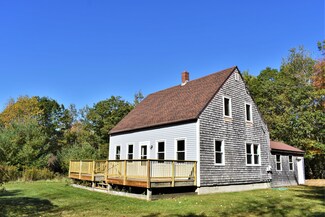 1194 Middle Rd, Woolwich, ME 04579