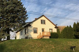 3316 Ellwood Rd, New Castle, PA 16101