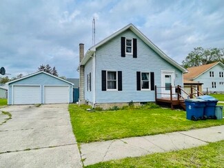 106 Broadway St, Argos, IN 46501