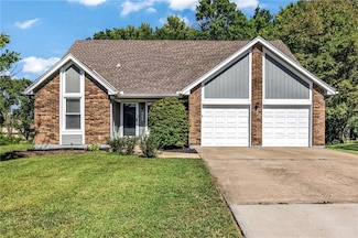 902 SE 5th Terrace, Lees Summit, MO 64063