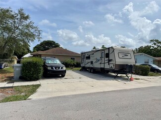 380 NE 30th St, Pompano Beach, FL 33064