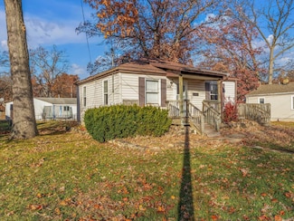 1416 E 5th St, Hobart, IN 46342