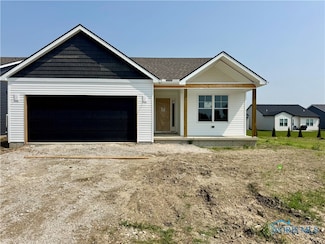 5021 Easton Dr, Oregon, OH 43616