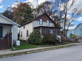 2018 Water St, Erie, PA 16510