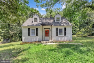 5504 Edgewood Dr, Temple Hills, MD 20748