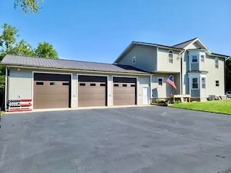 121 Mary St, Cambria, WI 53923